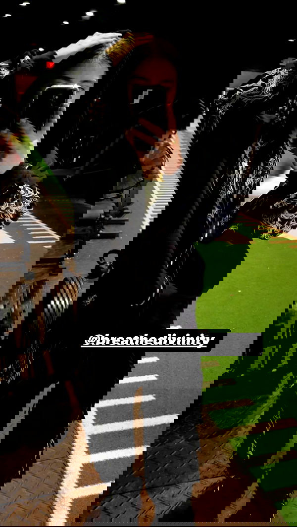 lesliem4rtinez lesliem4rtinez archive image