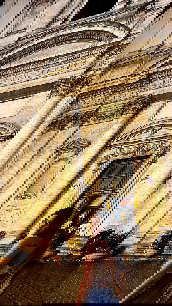 lia_abramovich image ~ Altpins