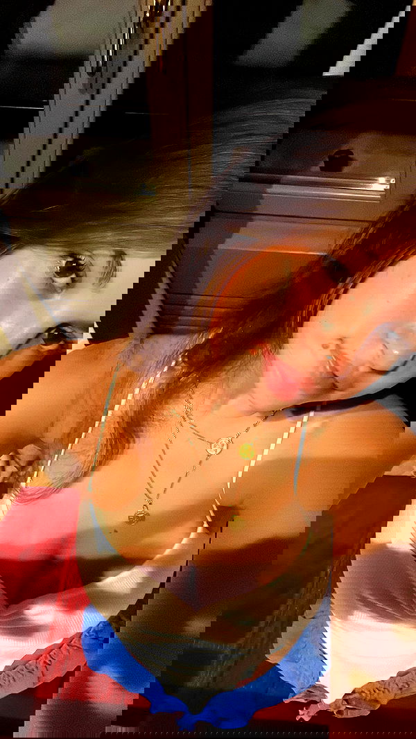 lia_abramovich image ~ Altpins