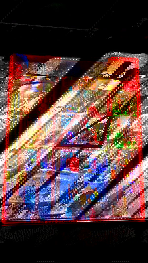 lia_abramovich image ~ Altpins