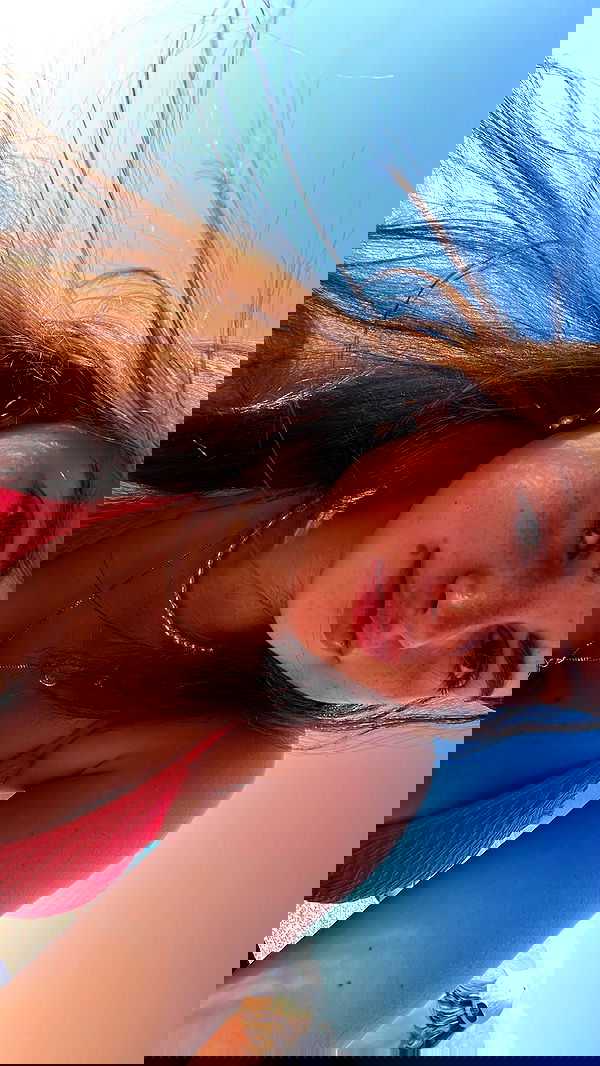 lia_abramovich image ~ Altpins