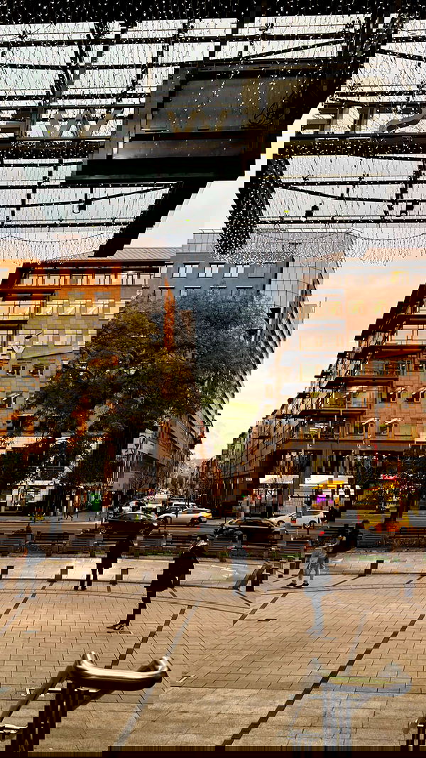 lia_abramovich image ~ Altpins