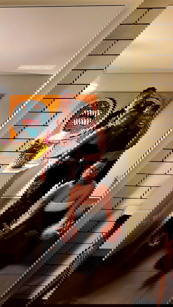 lia_abramovich image ~ Altpins