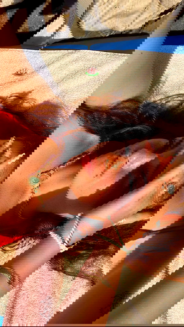 lia_abramovich image ~ Altpins