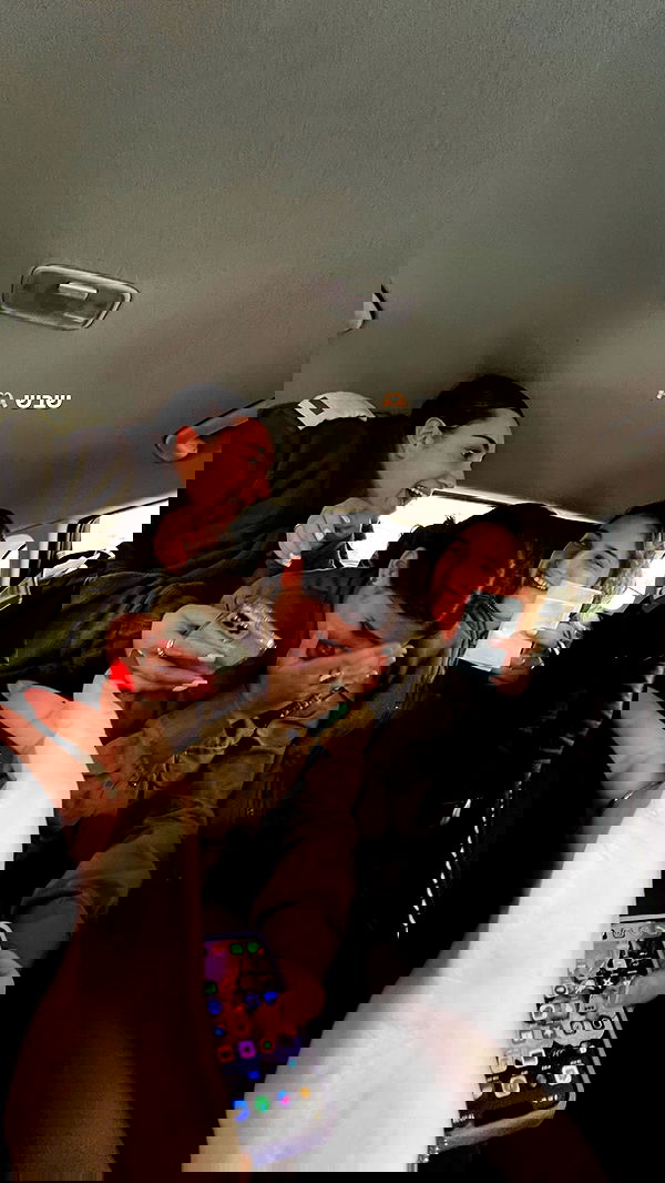 lia_abramovich image ~ Altpins