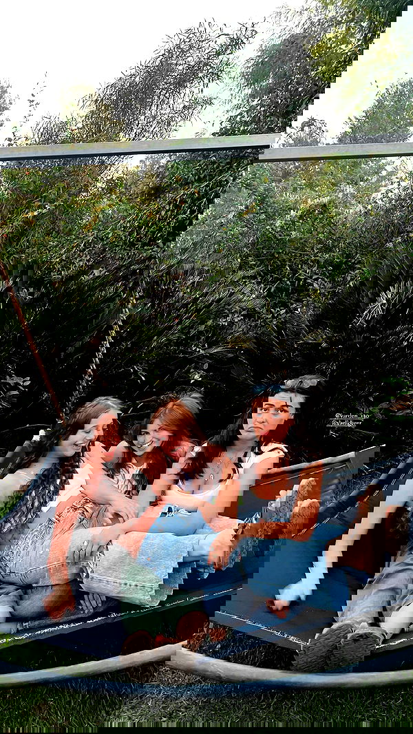 lia_abramovich image ~ Altpins