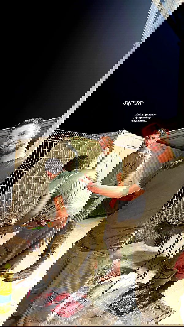 lia_abramovich image ~ Altpins