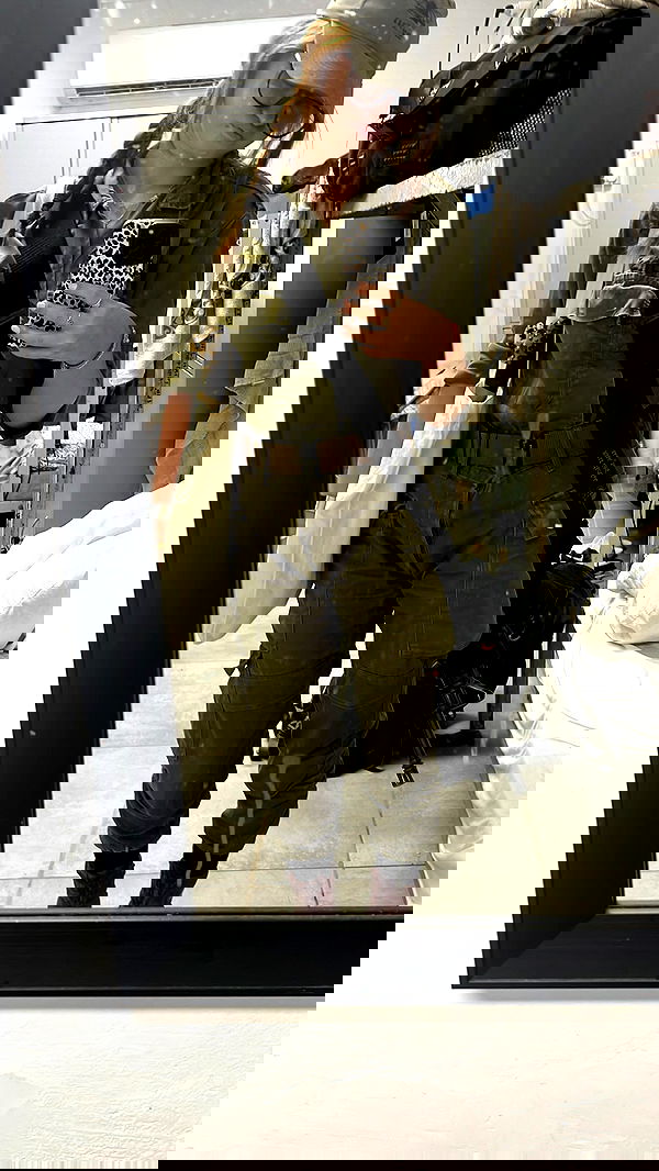 lia_abramovich image ~ Altpins