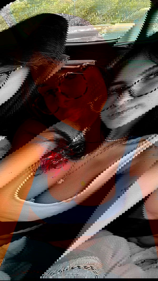 lia_abramovich image ~ Altpins