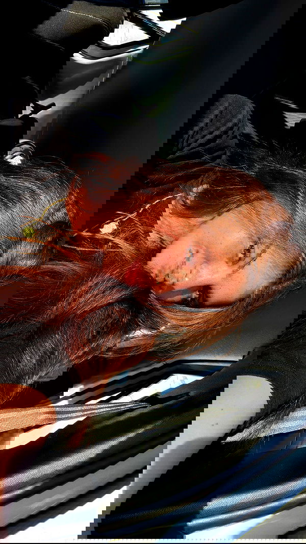 lia_abramovich image ~ Altpins