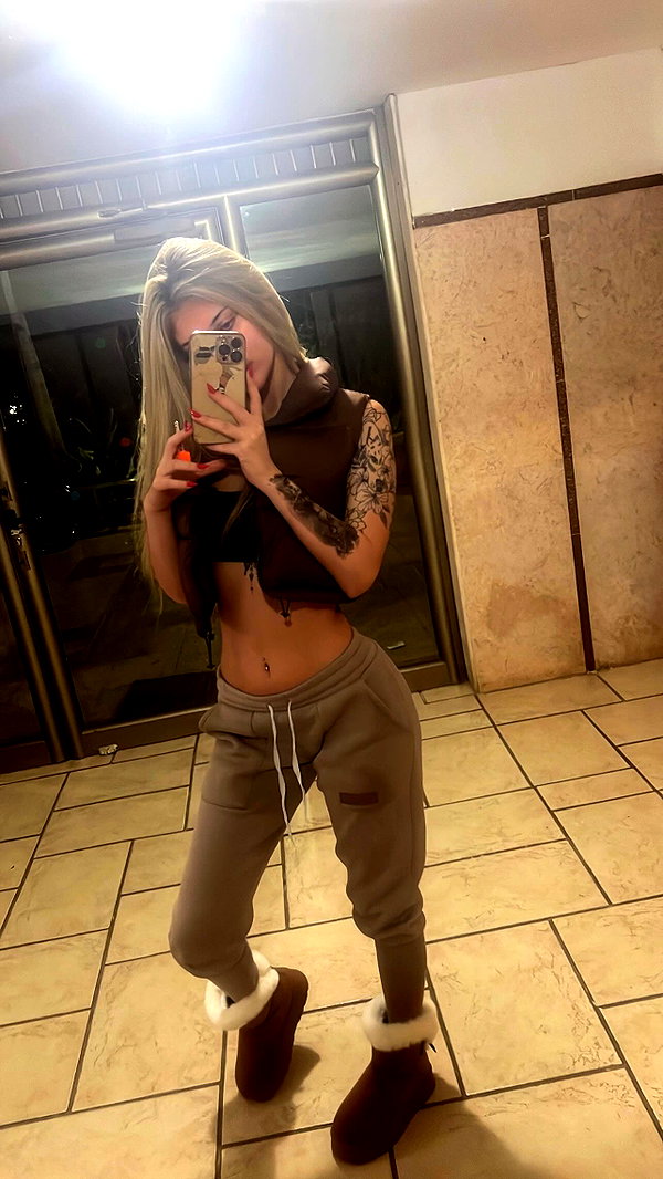 libbyberkovich instagram image archive image