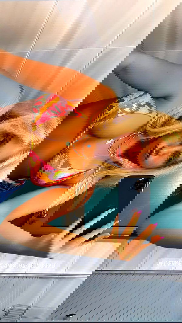 lihi.stoller lihi.stoller archive image