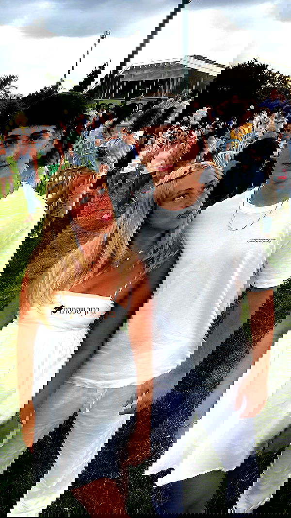 lihi.stoller lihi.stoller archive image