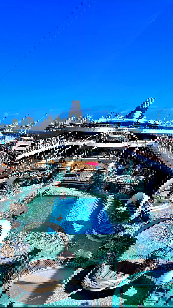 lihi.stoller lihi.stoller archive image