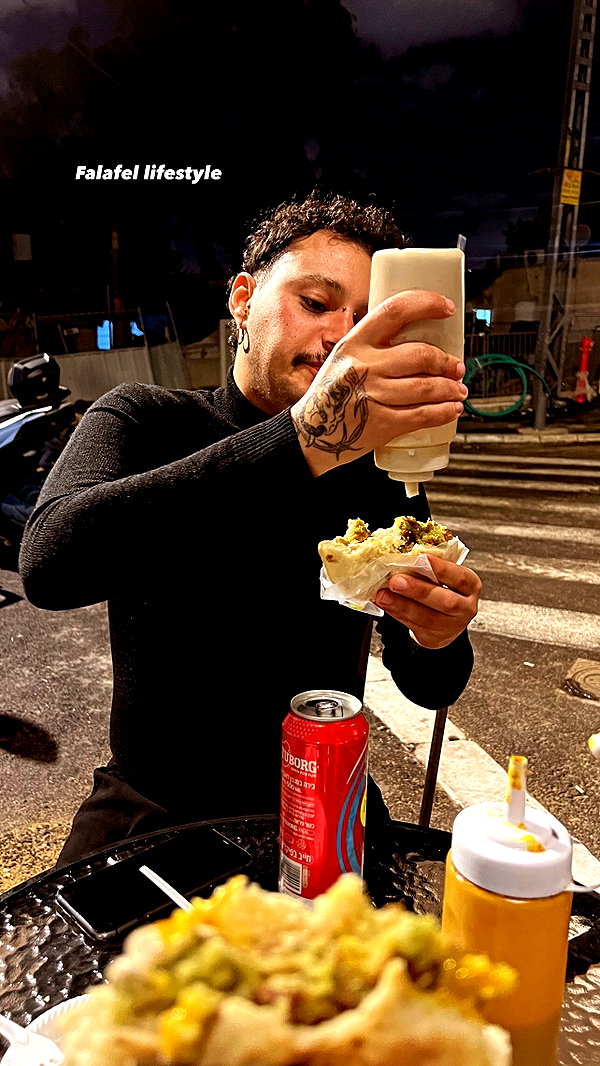 liiuuar instagram image archive image