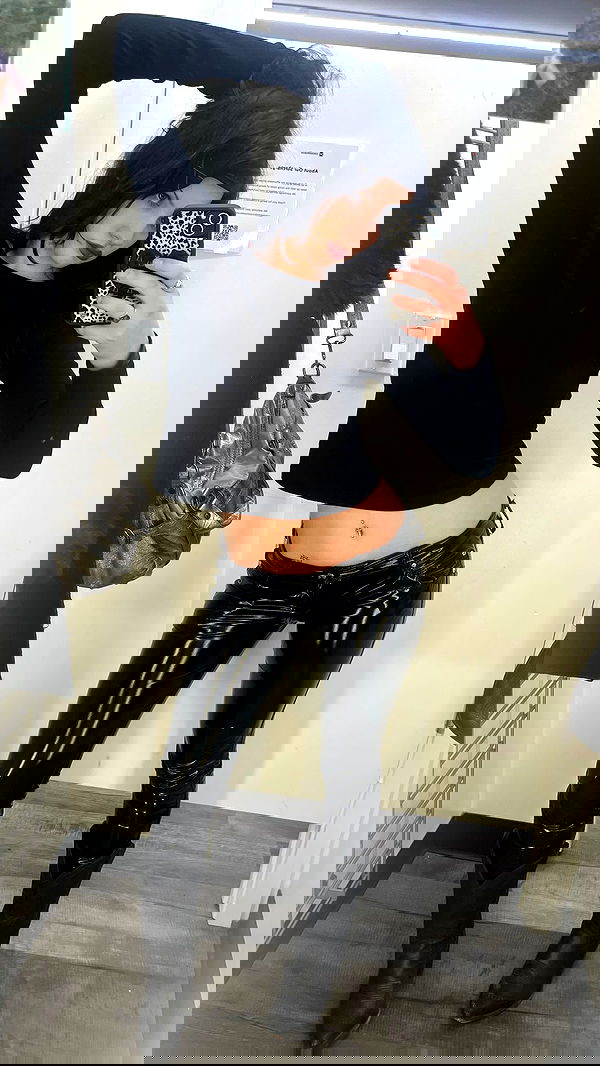 lilarosepalaza lilarosepalaza archive image