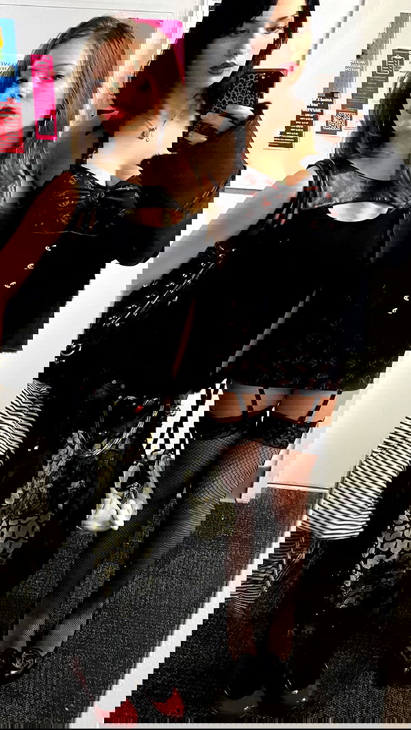 lilarosepalaza lilarosepalaza archive image