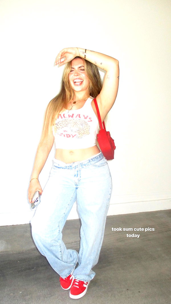 lilsyourfav instagram image archive image