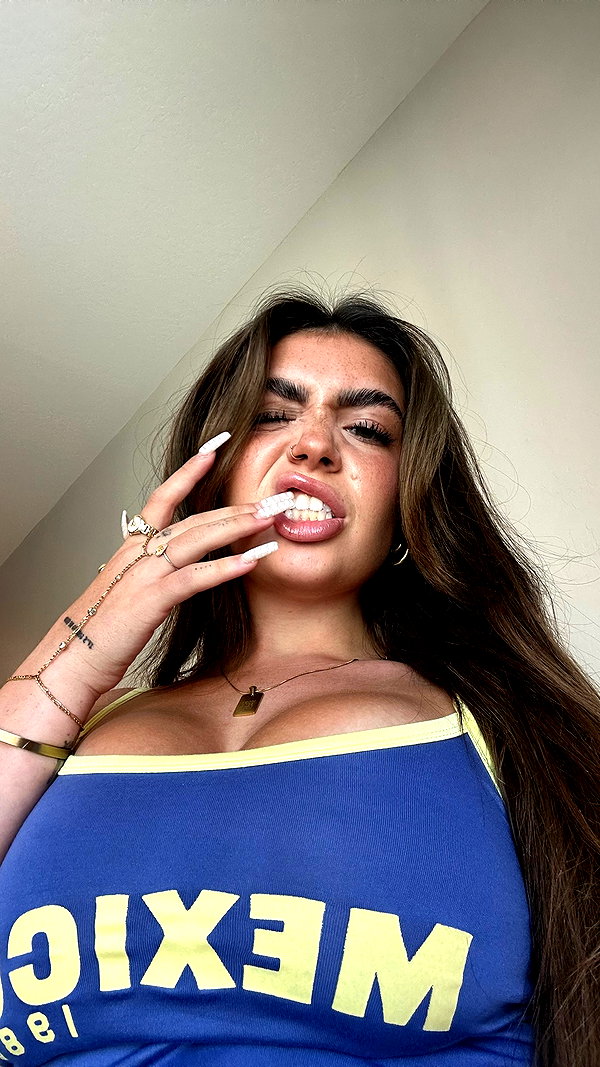 lilsyourfav instagram image archive image
