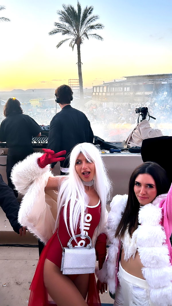 lin__099 instagram image archive image