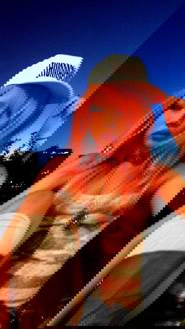 lovemeize lovemeize archive image