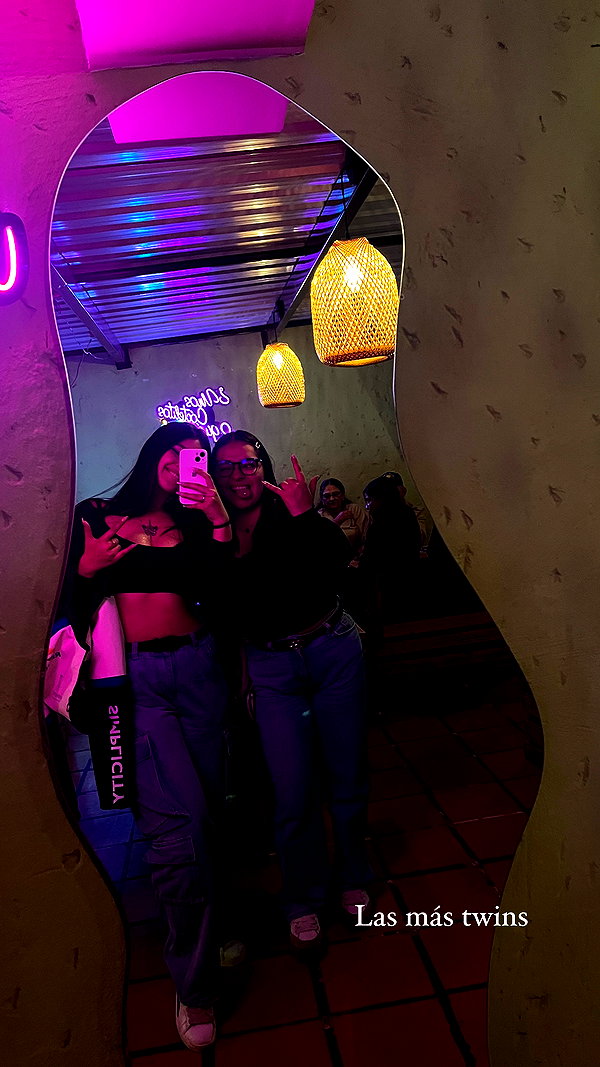 luisaa_fernandaaa0 instagram image archive image