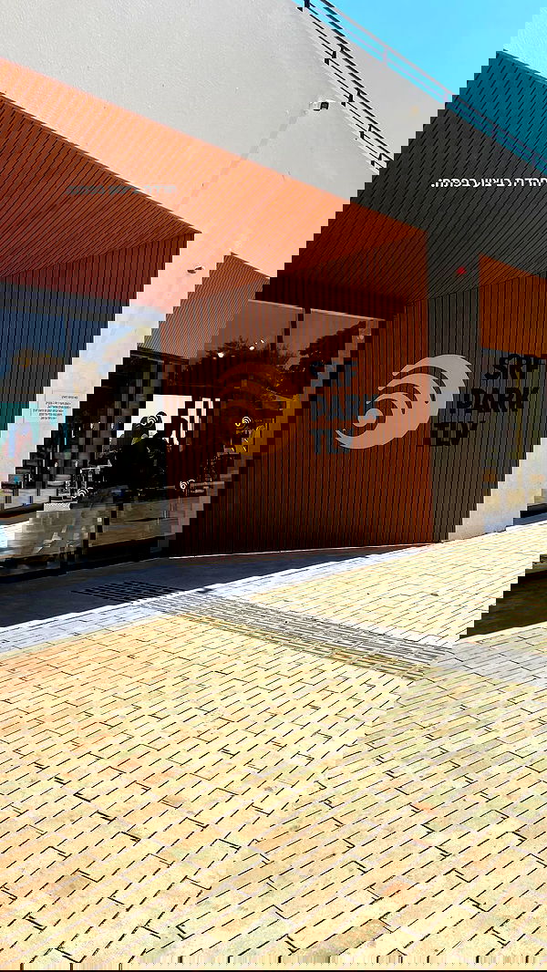 maayan.shaibi image ~ Altpins