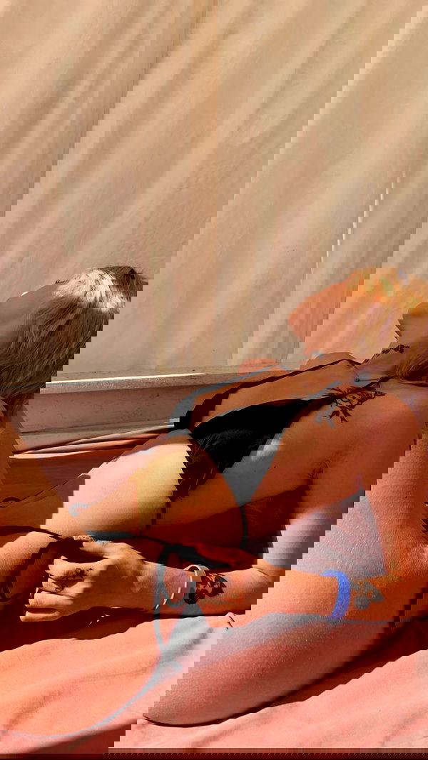 meleeva meleeva archive image