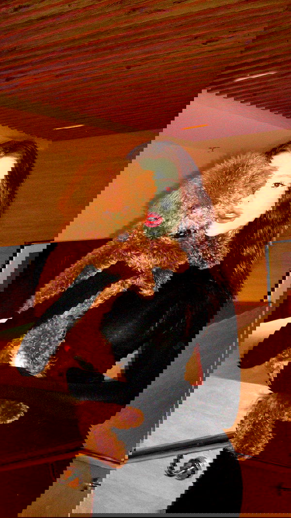 meleeva meleeva archive image