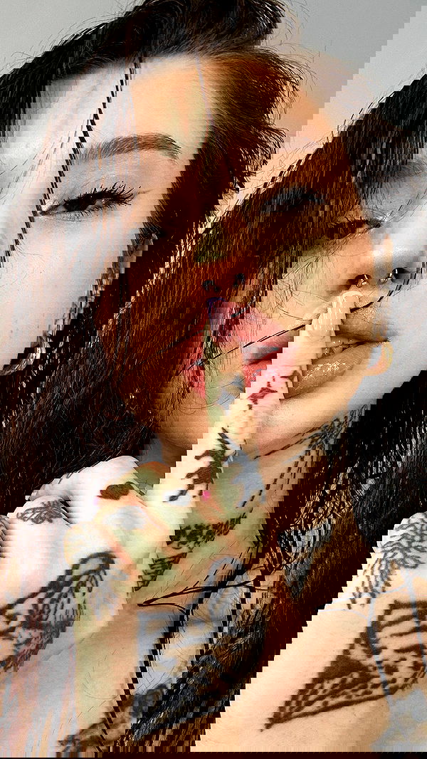 meleeva meleeva archive image