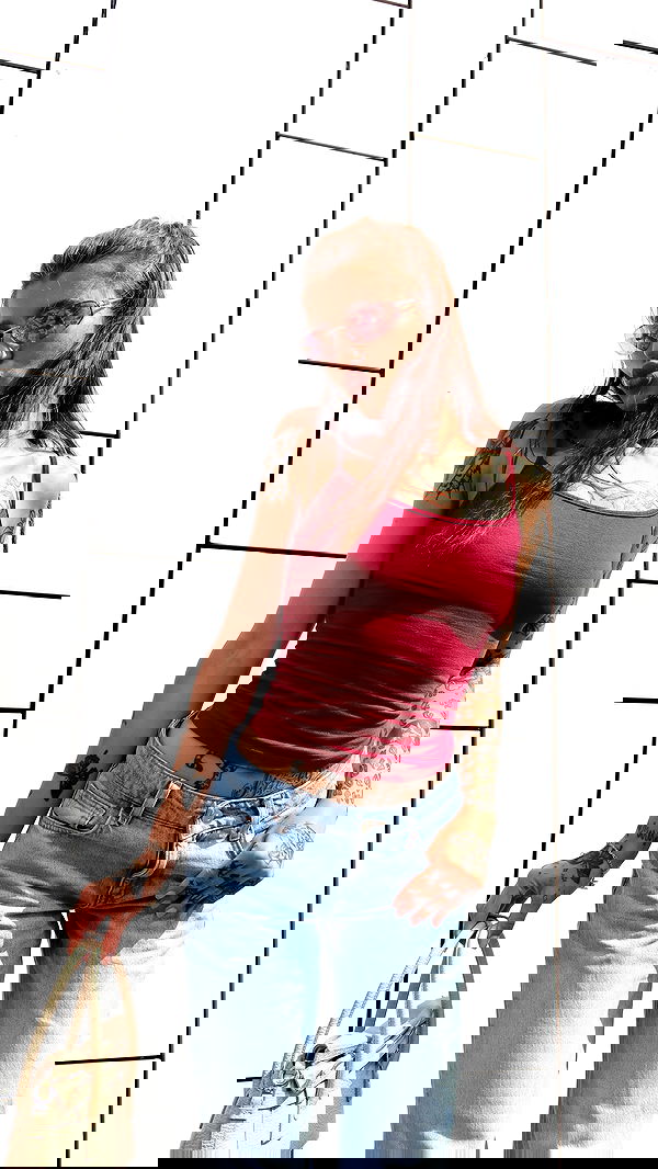 meleeva meleeva archive image