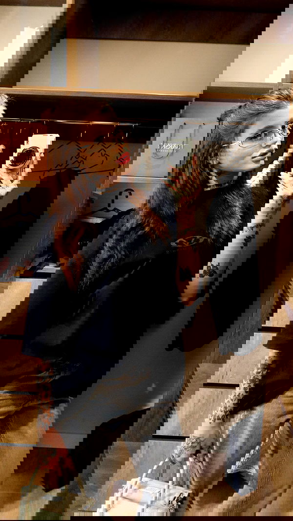 meleeva meleeva archive image