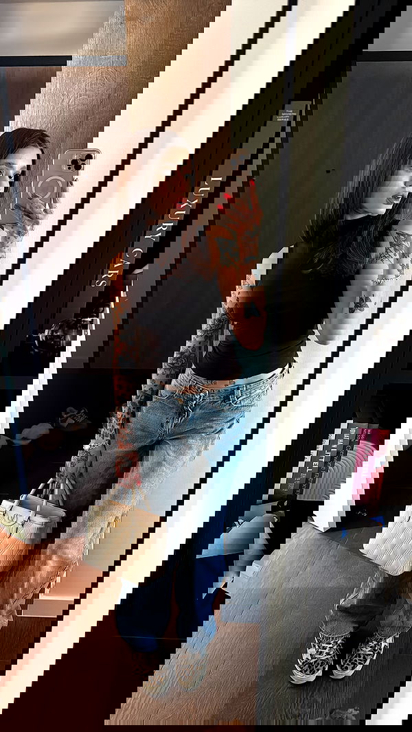 meleeva meleeva archive image