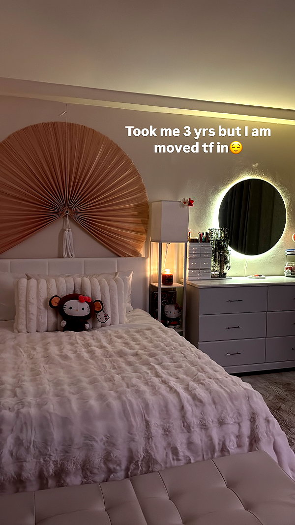 melislie instagram image archive image