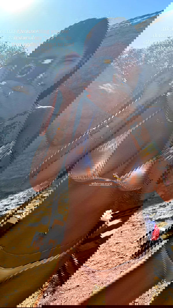 miakhalifa miakhalifa archive image