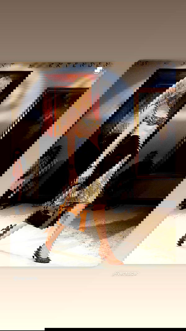 miakhalifa miakhalifa archive image