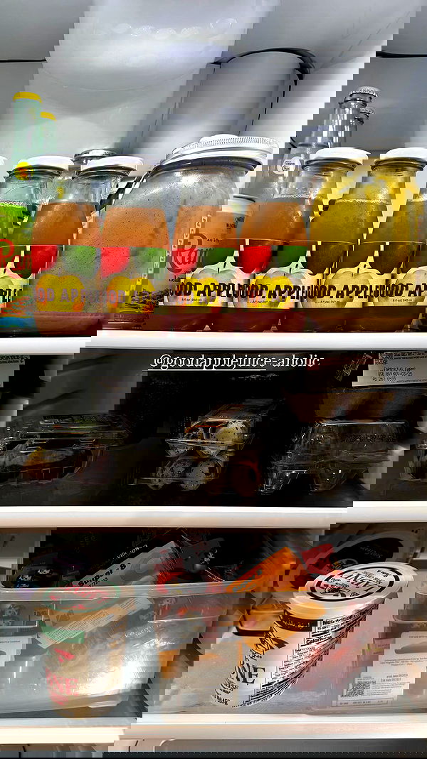 miakhalifa miakhalifa archive image