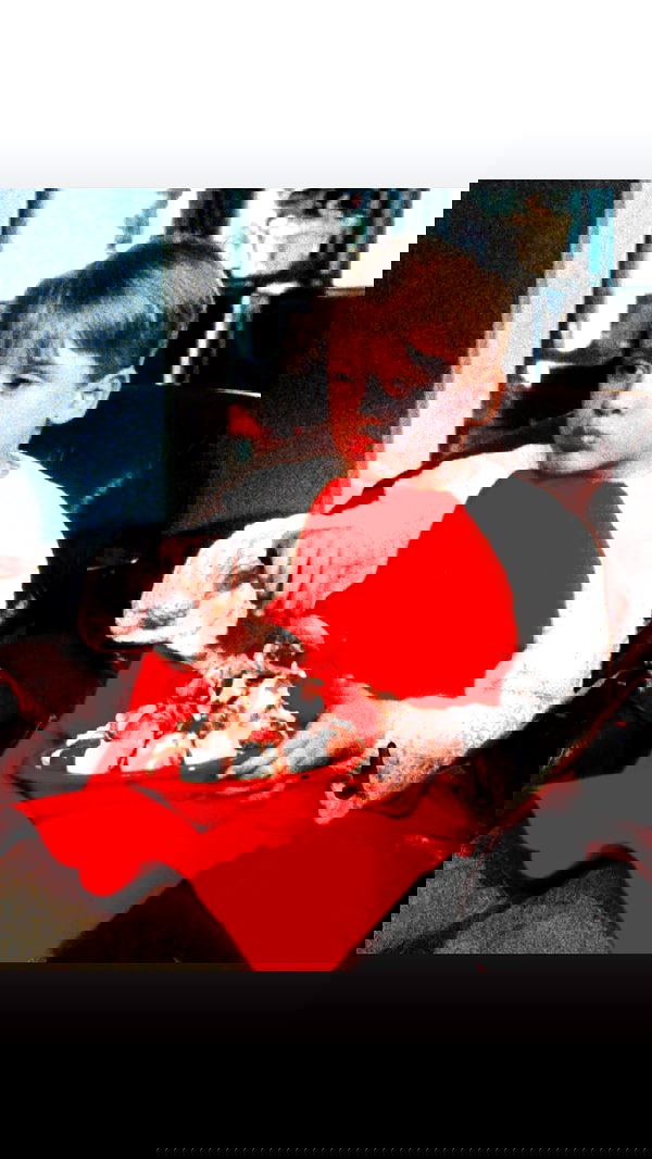 miakhalifa miakhalifa archive image