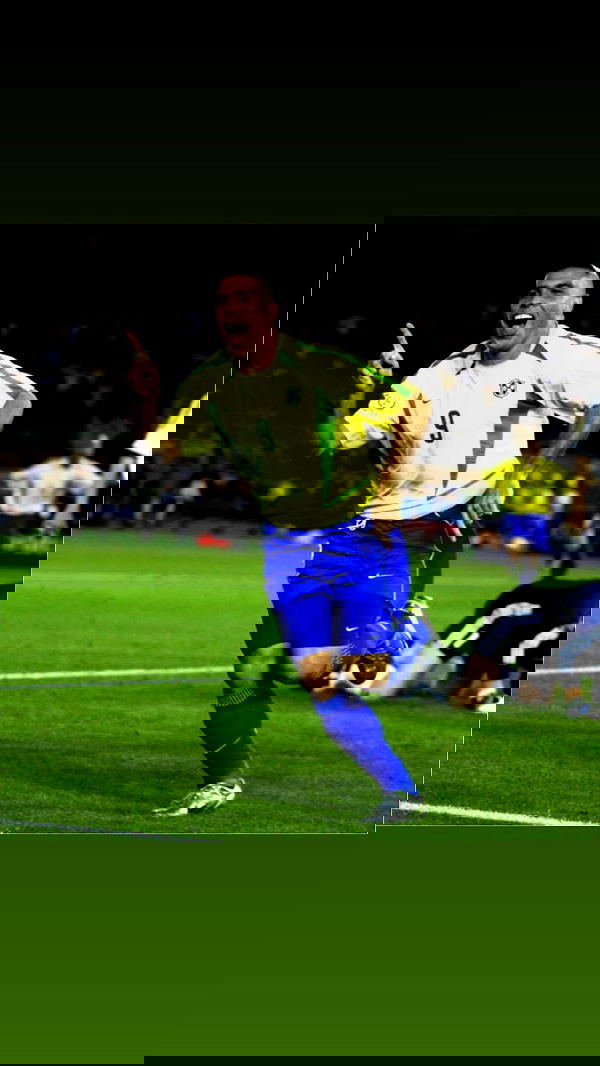 miakhalifa miakhalifa archive image