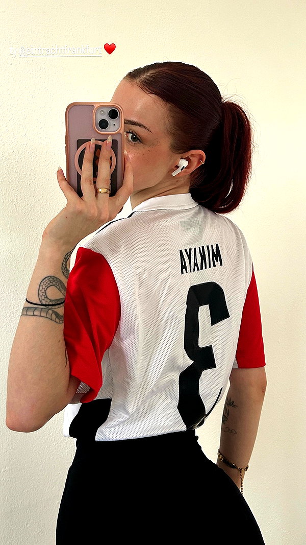 mikaya.mia instagram image archive image