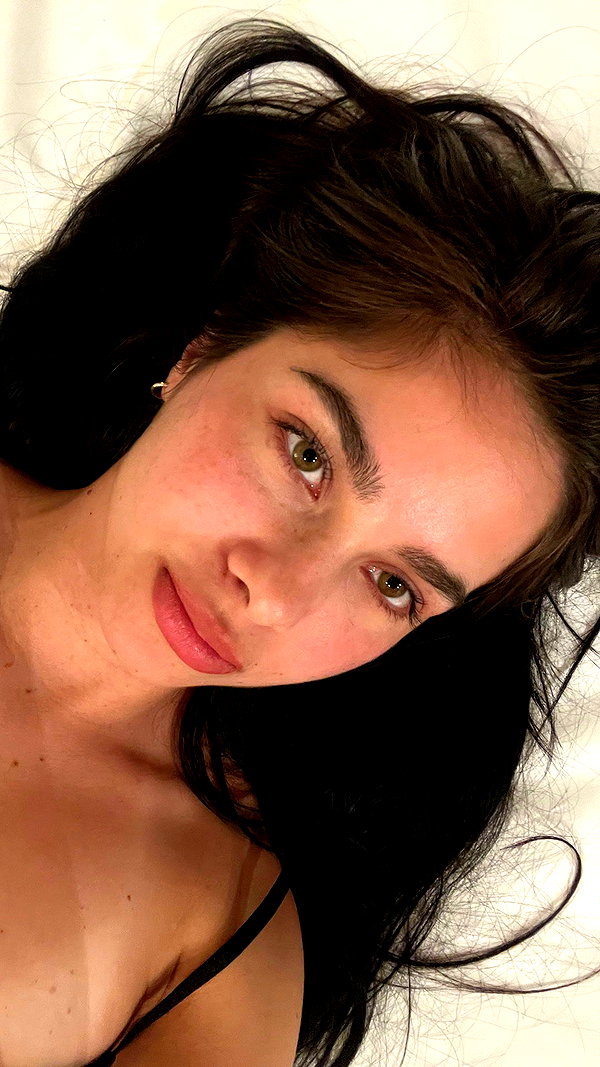 mili.cohen.official instagram image archive image