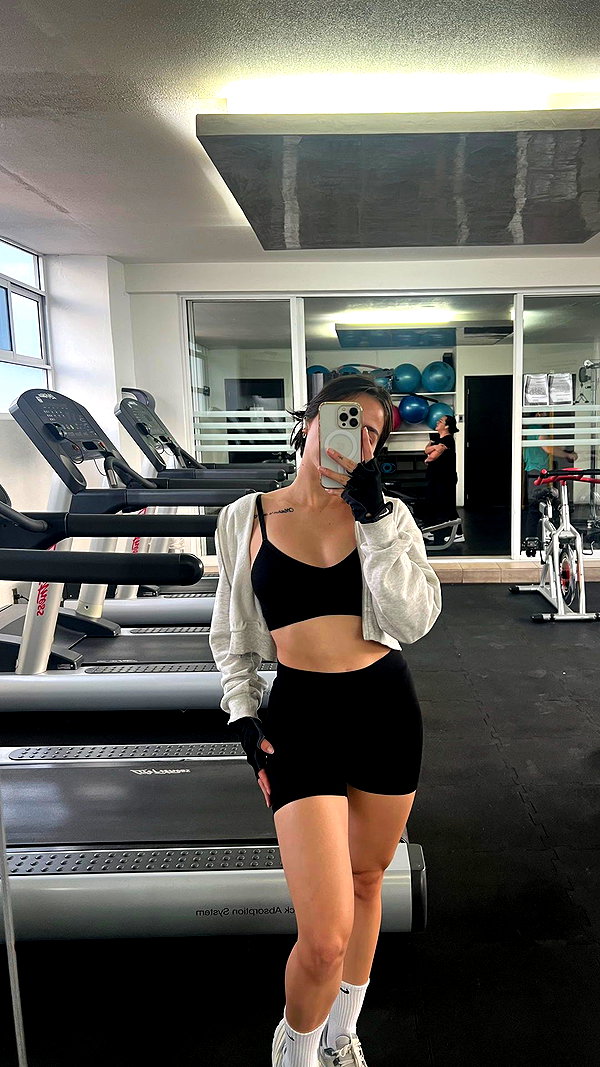 mili.cohen.official instagram image archive image