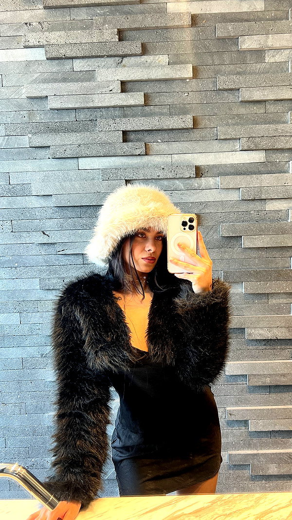 mili.cohen.official instagram image archive image