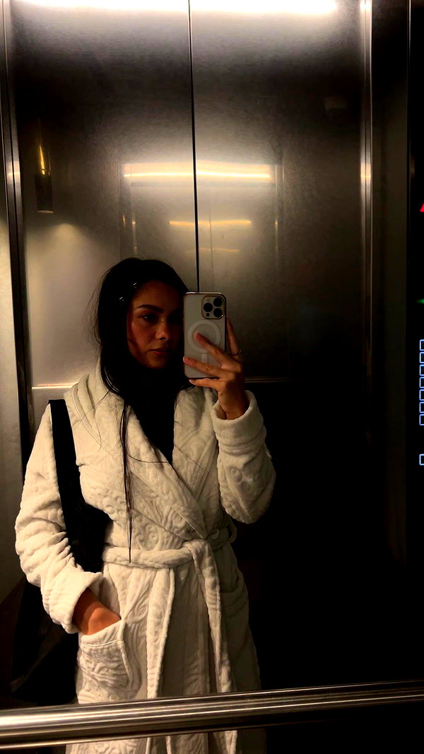 mili.cohen.official instagram image archive image