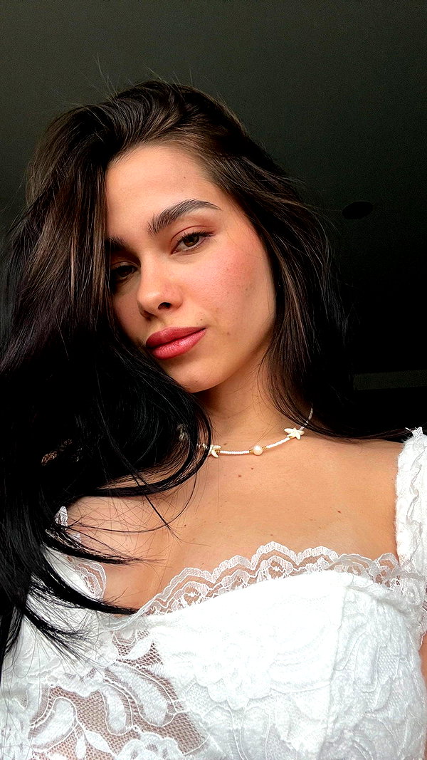 mili.cohen.official instagram image archive image