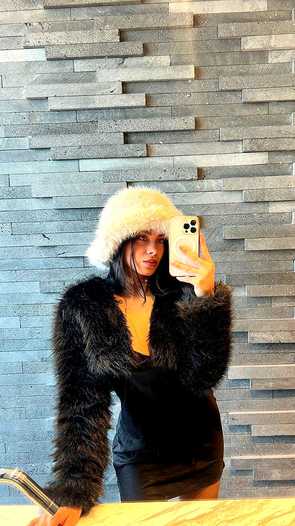 mili.cohen.official instagram image archive image