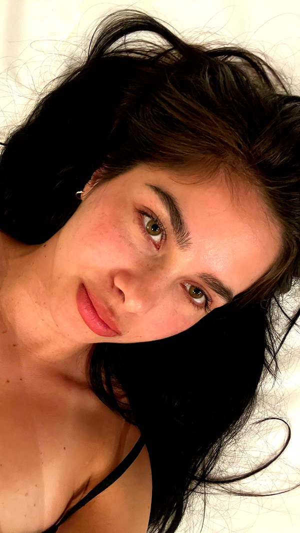 mili.cohen.official instagram image archive image