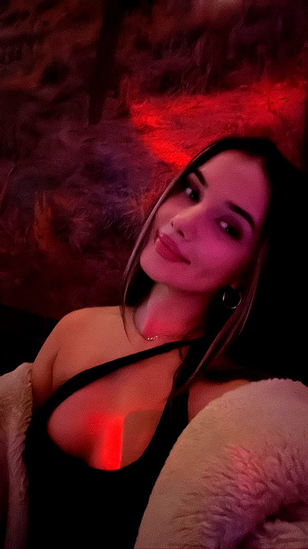 minicuta instagram image archive image