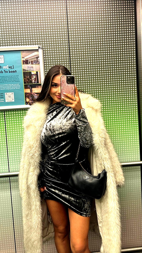 minicuta instagram image archive image