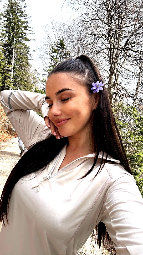 minicuta instagram image archive image